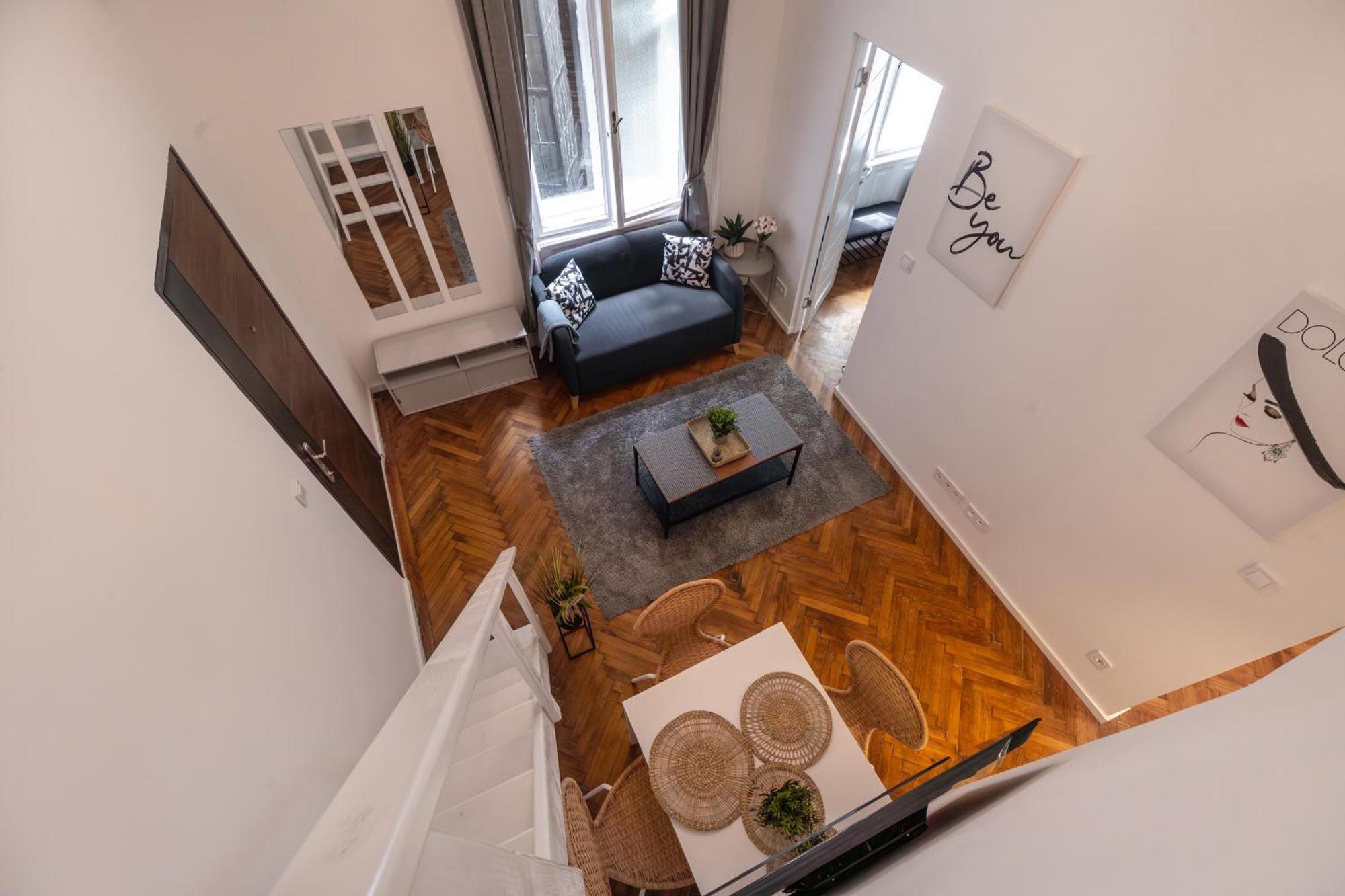 Apartment Vintage 2 Bedroom Apartment, Kai